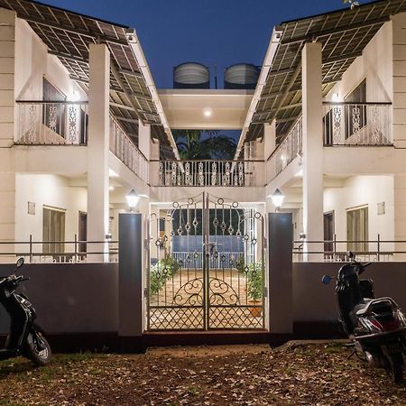 Marine Studios By Le Pension Stays Marmagao Exterior photo