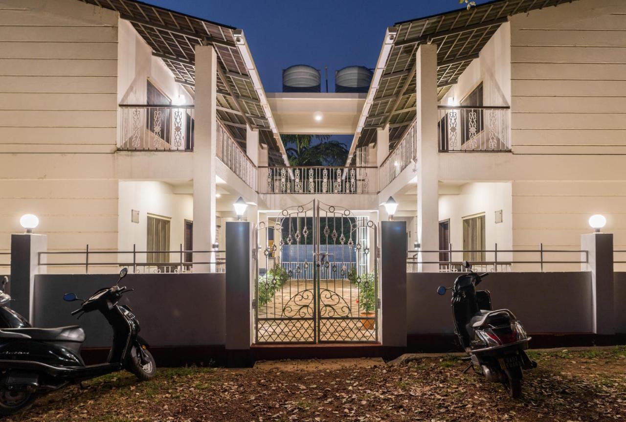 Marine Studios By Le Pension Stays Marmagao Exterior photo